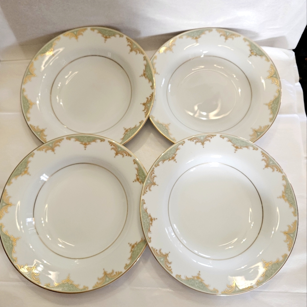 Set of 4 soup bowls. "Valhala" by Mikasa.
